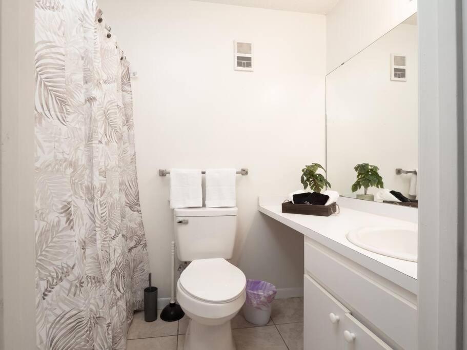Spacious Condo Mins To Shands, University, & Downtown! Gainesville Exteriör bild