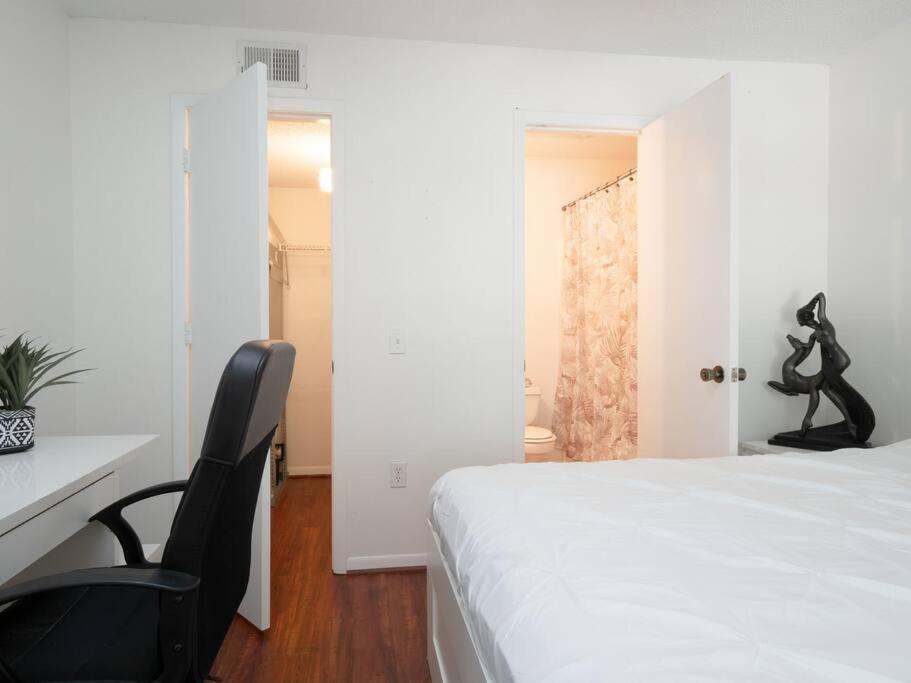 Spacious Condo Mins To Shands, University, & Downtown! Gainesville Exteriör bild