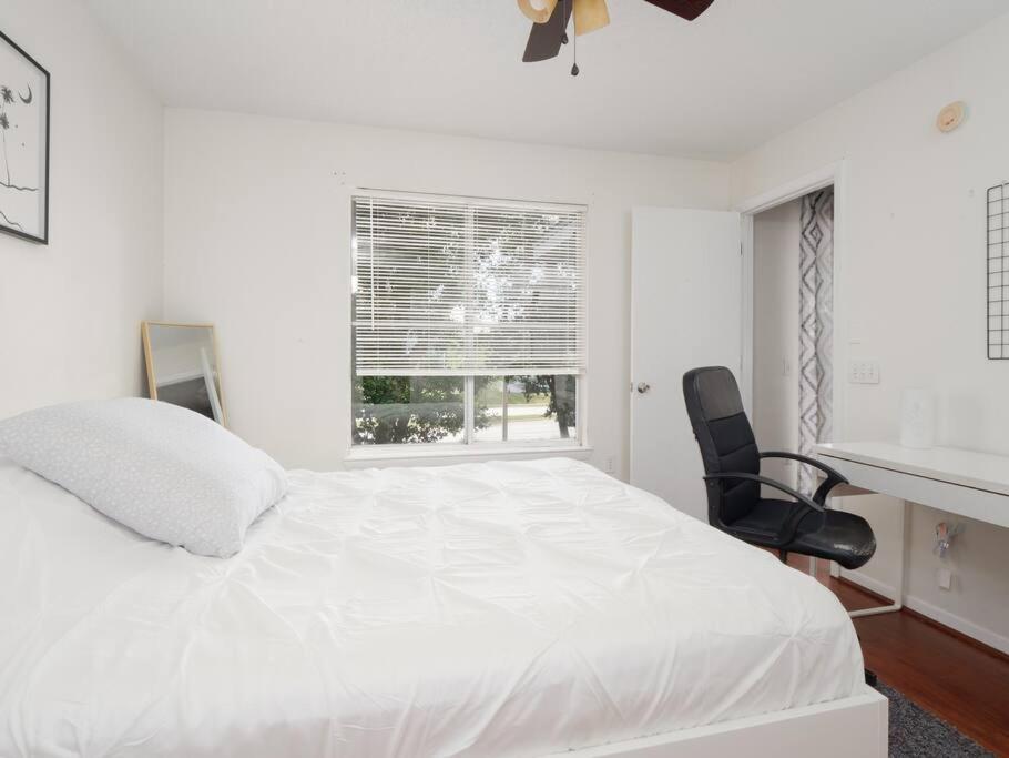 Spacious Condo Mins To Shands, University, & Downtown! Gainesville Exteriör bild
