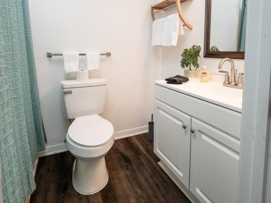 Spacious Condo Mins To Shands, University, & Downtown! Gainesville Exteriör bild