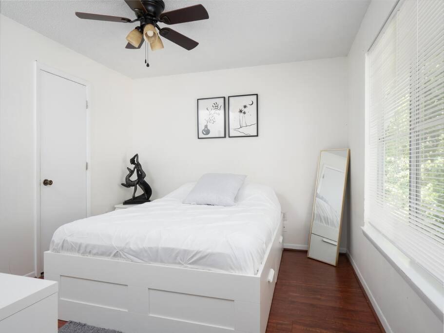 Spacious Condo Mins To Shands, University, & Downtown! Gainesville Exteriör bild